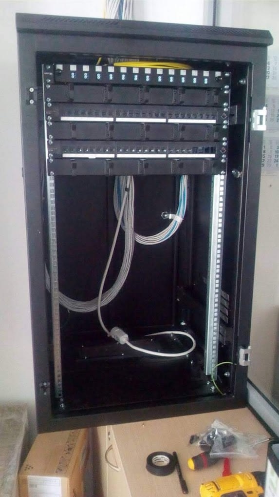 RACK-FIBER-OPTIK